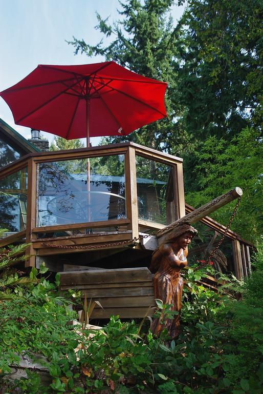 Tranquility Bay Waterfront Inn Sechelt Extérieur photo