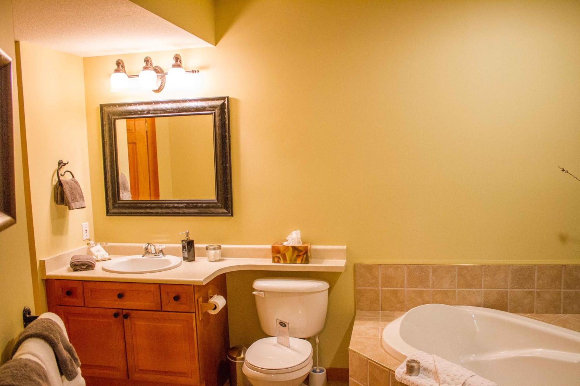 Tranquility Bay Waterfront Inn Sechelt Chambre photo