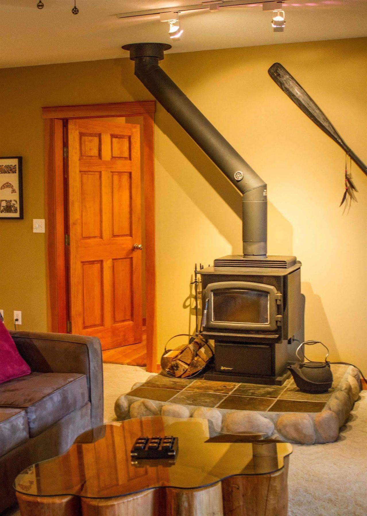 Tranquility Bay Waterfront Inn Sechelt Extérieur photo
